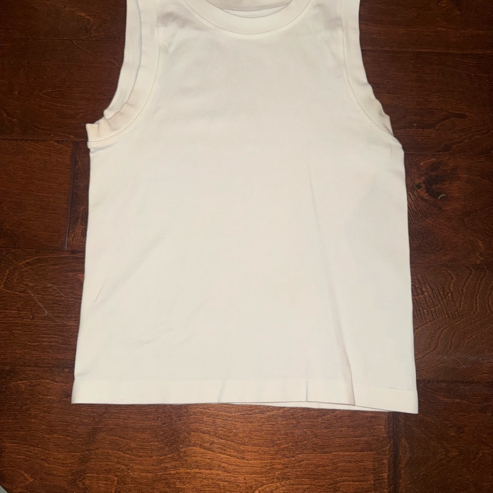 DYNAMIC tank top